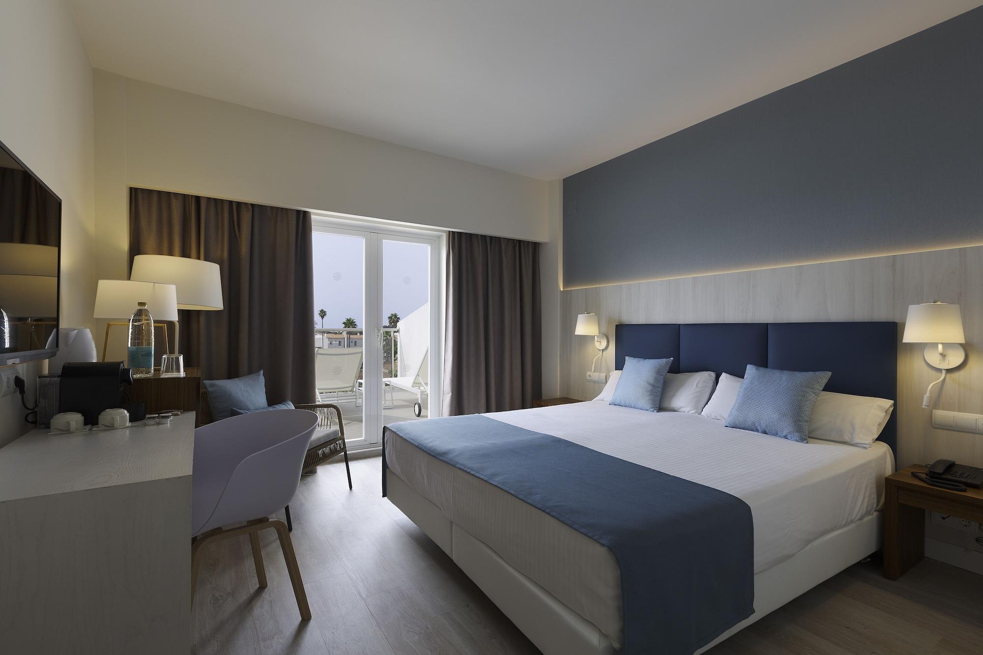 Hotel Alua Illa de Menorca S'Algar Esterno foto