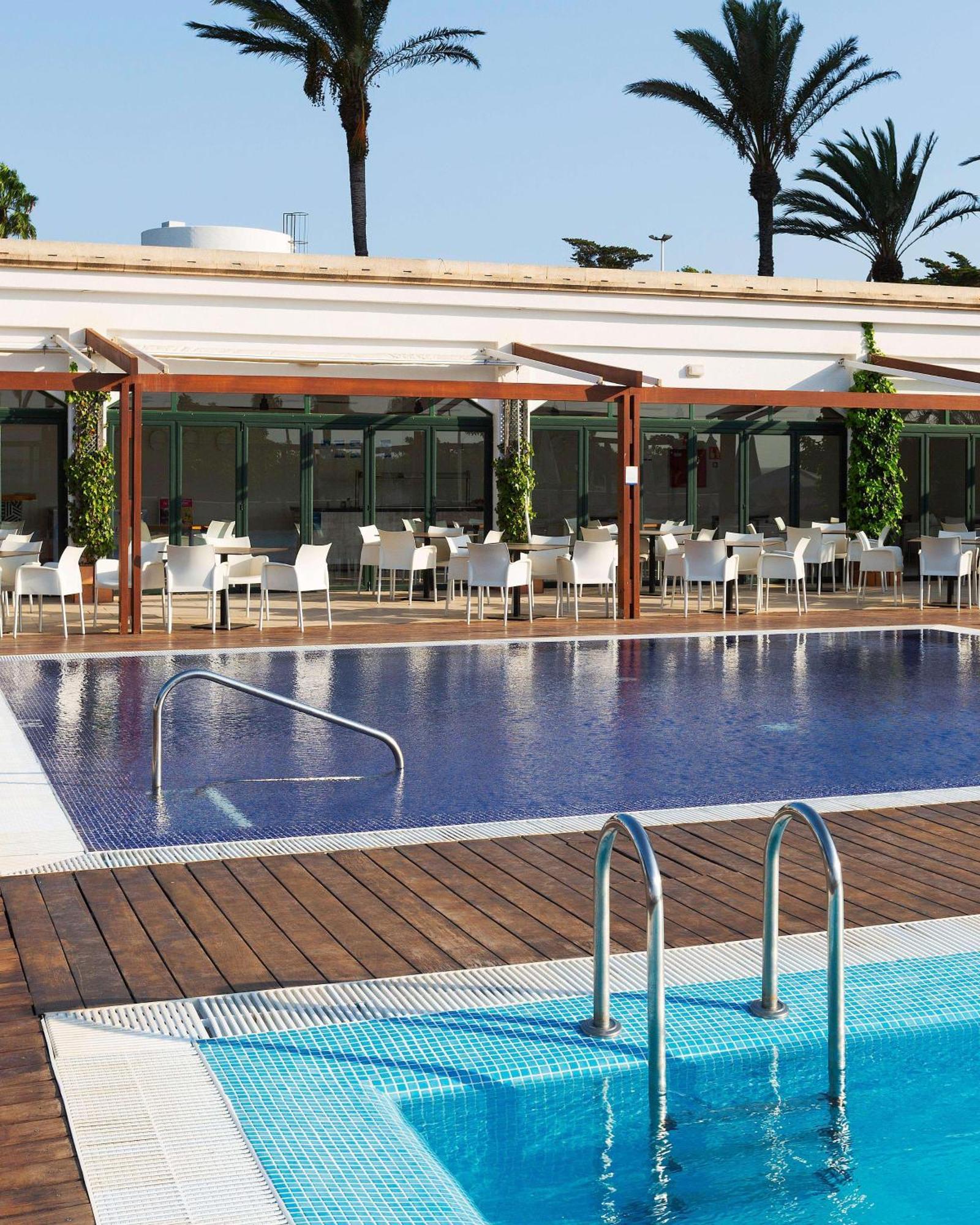 Hotel Alua Illa de Menorca S'Algar Esterno foto