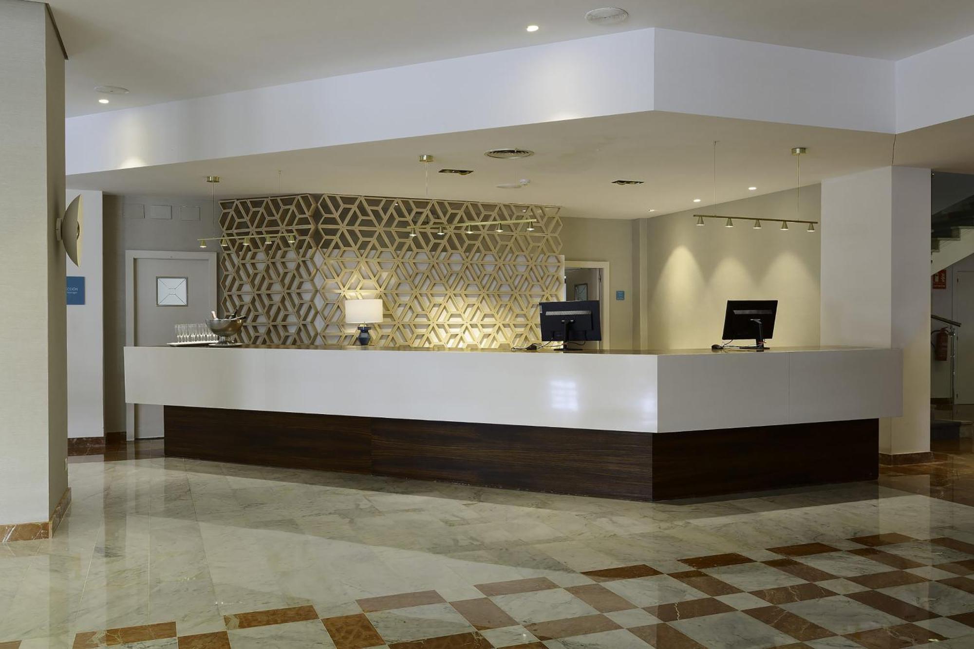Hotel Alua Illa de Menorca S'Algar Esterno foto